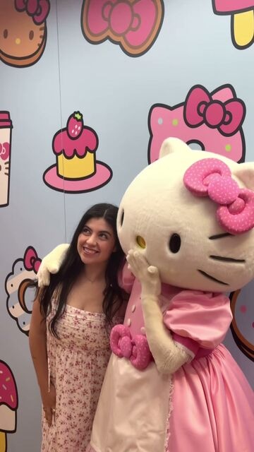 Hello Kitty Cafe Chicago in USA, photo 3 of 4